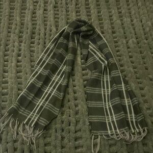 Elegant Plaid Gray and Black Women's Scarf